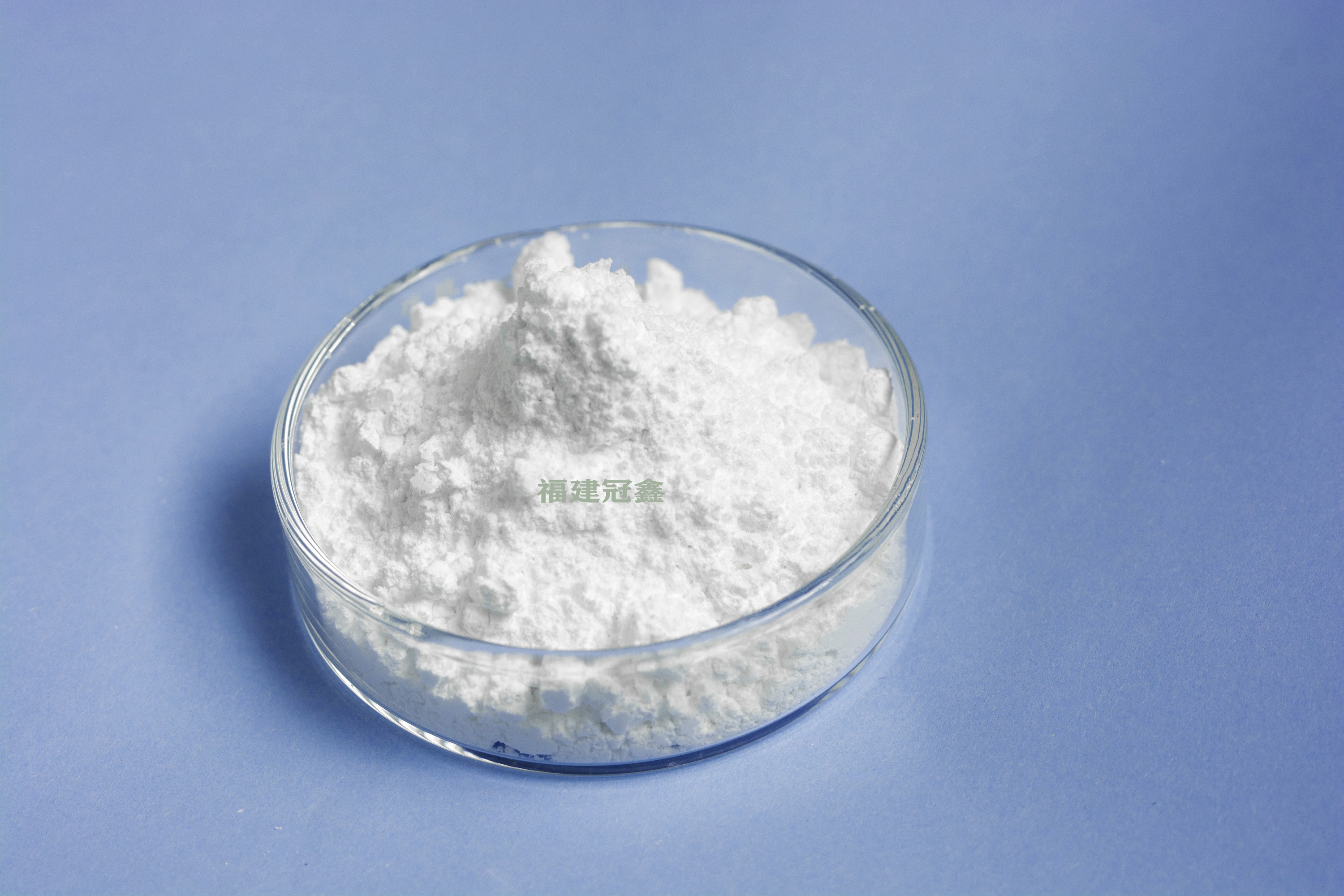 Zinc carbonate basic